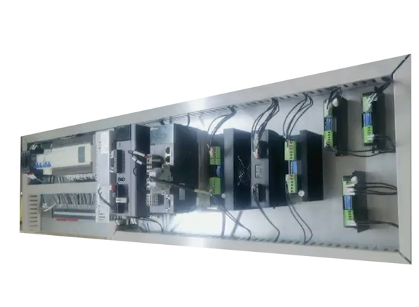 貼標(biāo)低壓配電箱